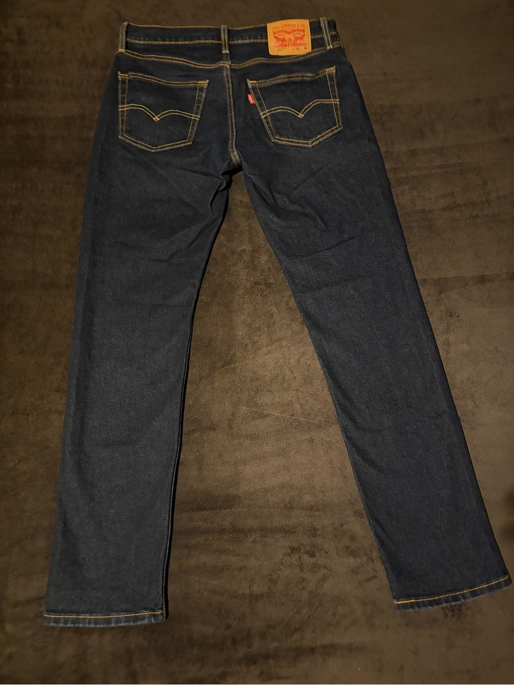 Levi's 511 Indigo Denim Jeans
size: 32w 32l